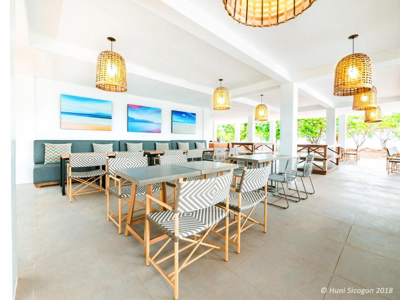 Huni Sicogon Hotel Carles Ngoại thất bức ảnh
