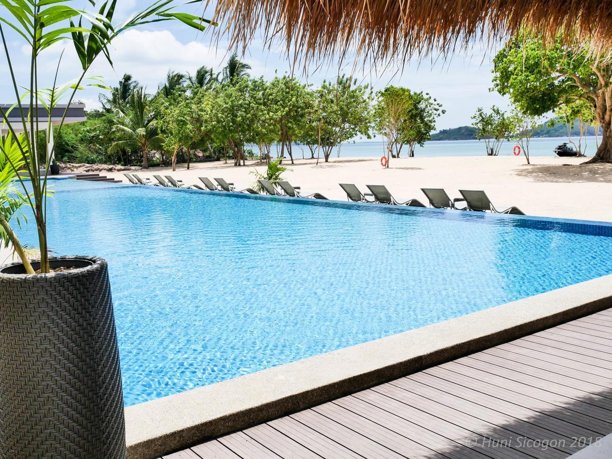 Huni Sicogon Hotel Carles Ngoại thất bức ảnh
