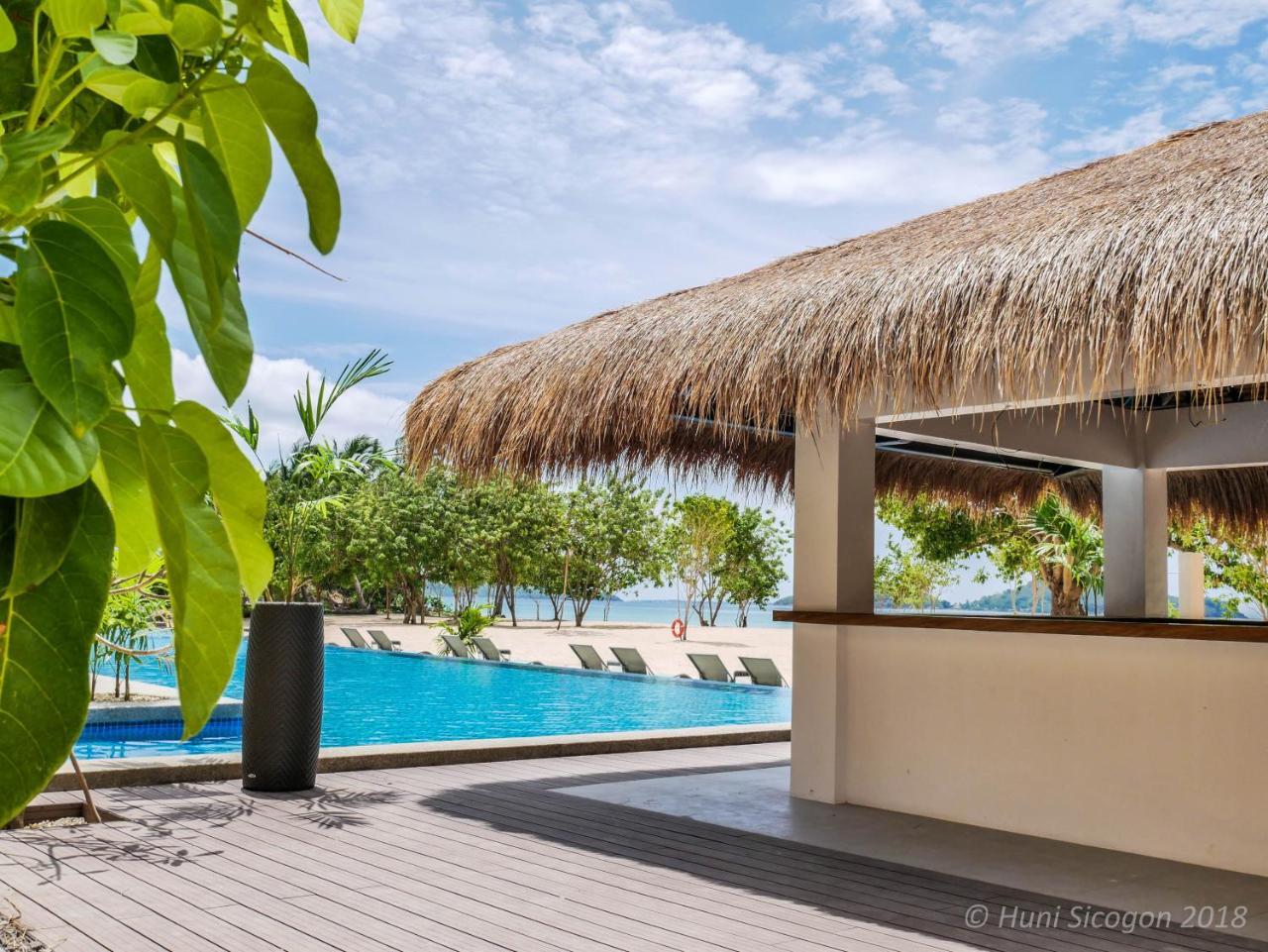 Huni Sicogon Hotel Carles Ngoại thất bức ảnh