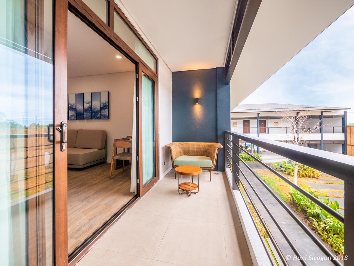 Huni Sicogon Hotel Carles Ngoại thất bức ảnh