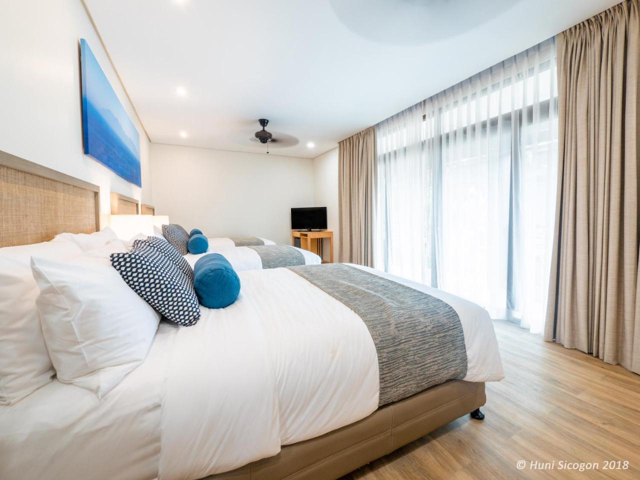Huni Sicogon Hotel Carles Ngoại thất bức ảnh